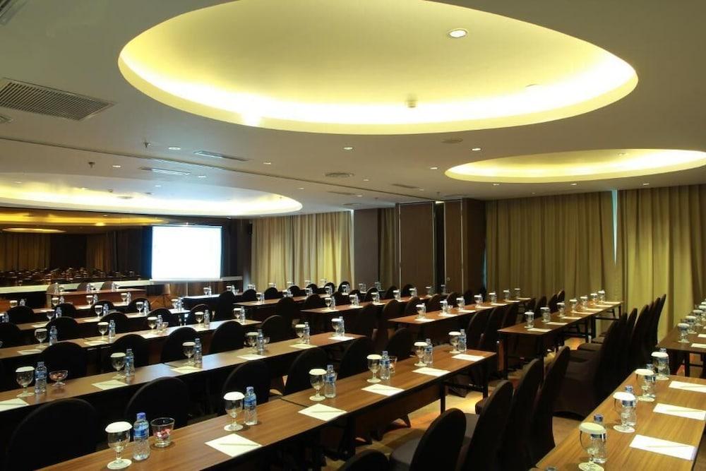 Soll Marina Hotel Serpong Ngoại thất bức ảnh